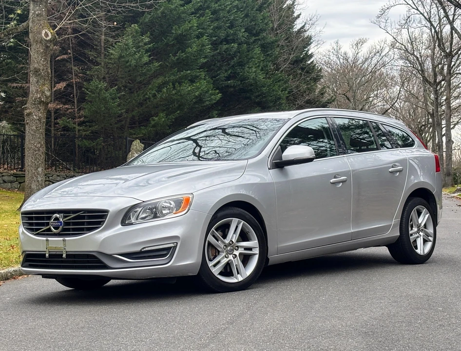 2015 Volvo V60 1st Gen - Image 21 of 25