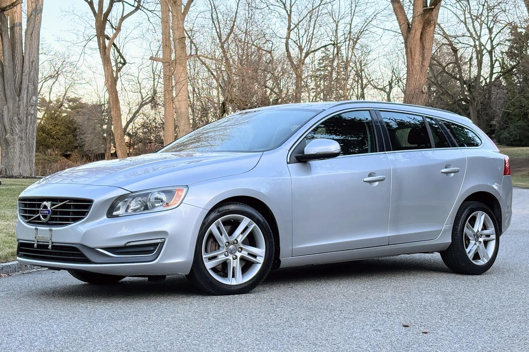 2015 Volvo V60 1st Gen - Image 7 of 25