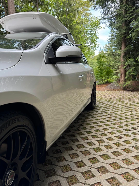 2015 Volvo V60 1st Gen - Image 19 of 31