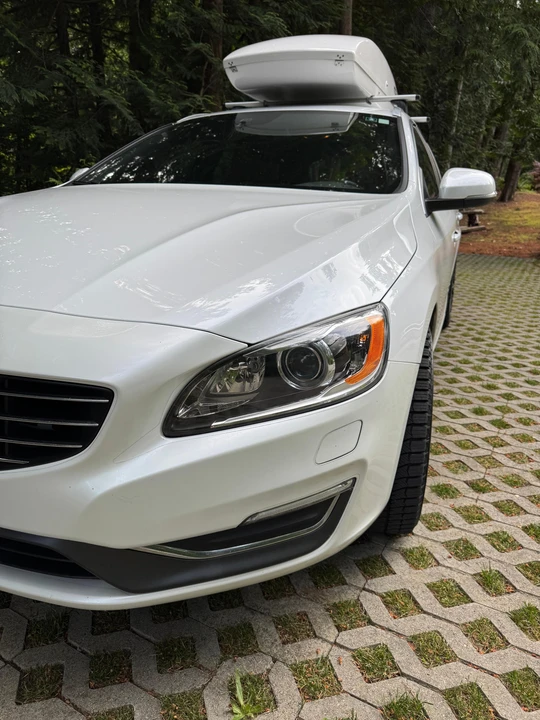 2015 Volvo V60 1st Gen - Image 18 of 31