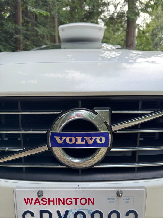2015 Volvo V60 1st Gen - Image 17 of 31