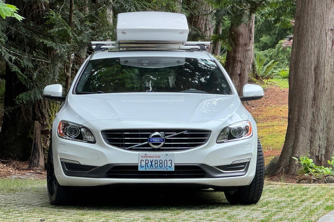 2015 Volvo V60 1st Gen - Image 2 of 31