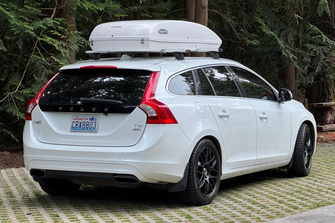 2015 Volvo V60 1st Gen - Image 4 of 31