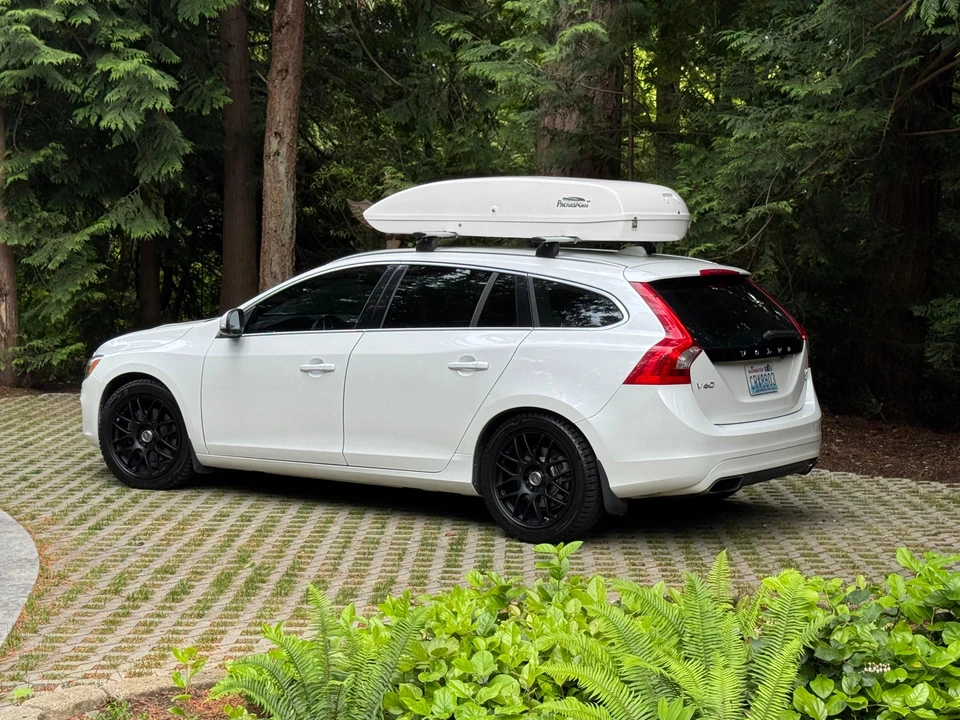 2015 Volvo V60 1st Gen - Image 8 of 31
