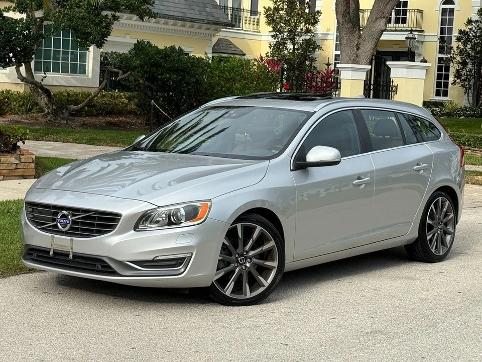 2015 Volvo V60 1st Gen - Image 18 of 24