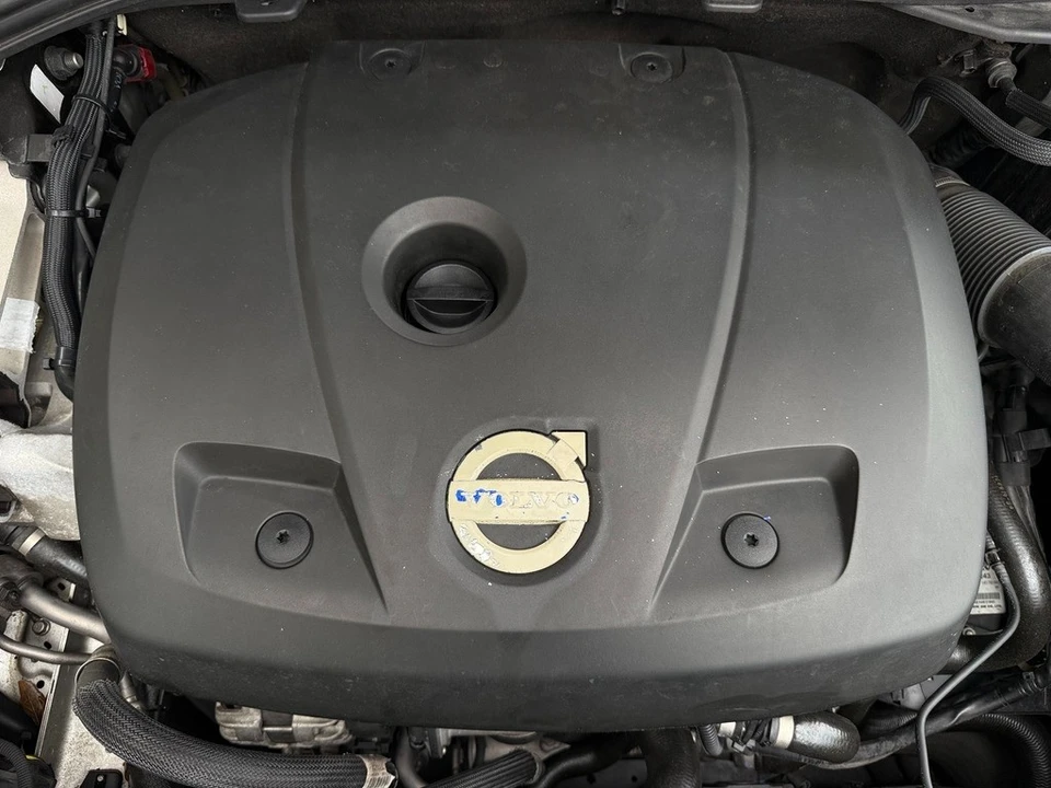 2015 Volvo V60 1st Gen - Image 23 of 24