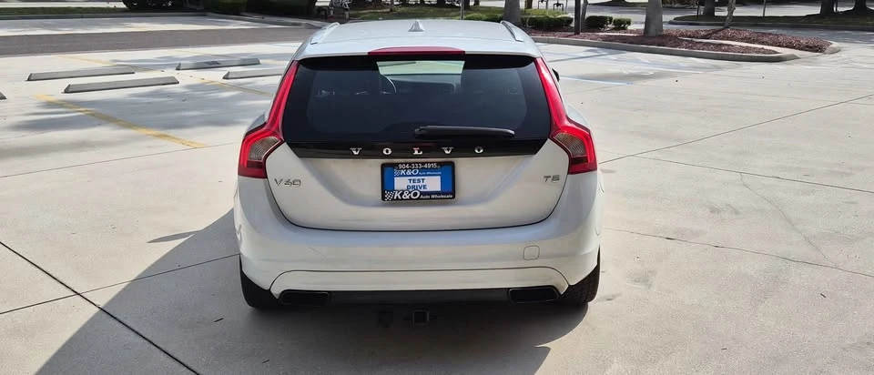 2015 Volvo V60 1st Gen - Image 7 of 20