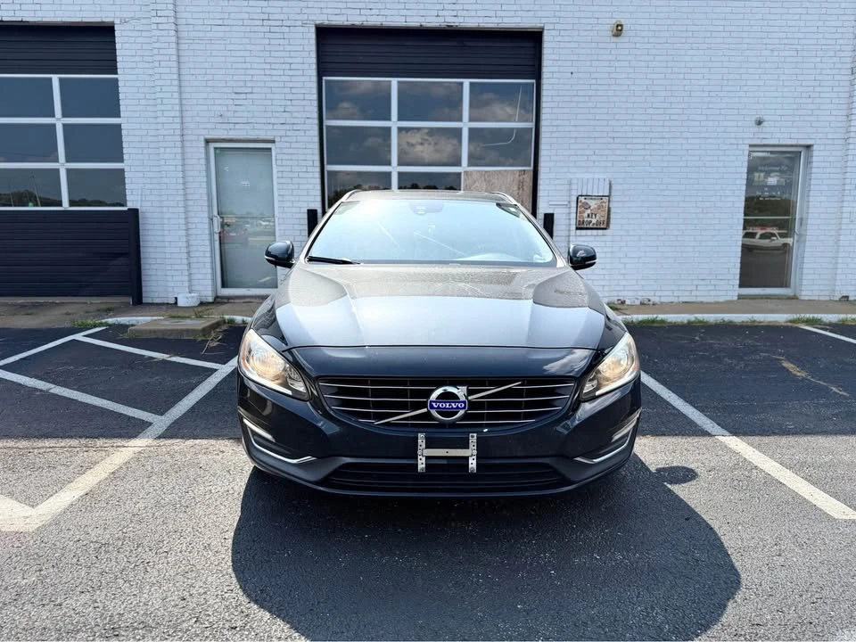 2015 Volvo V60 1st Gen - Image 2 of 18