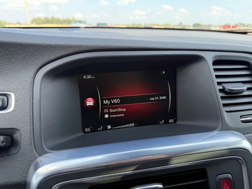 2015 Volvo V60 1st Gen - Image 17 of 18