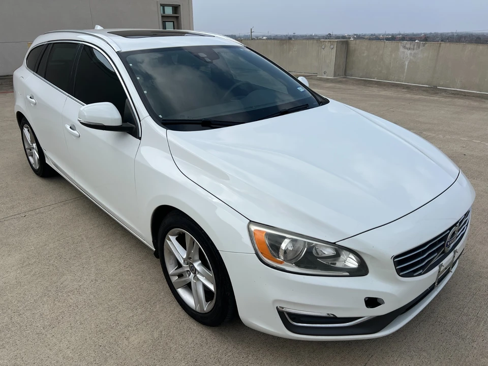 2015 Volvo V60 1st Gen - Image 5 of 20