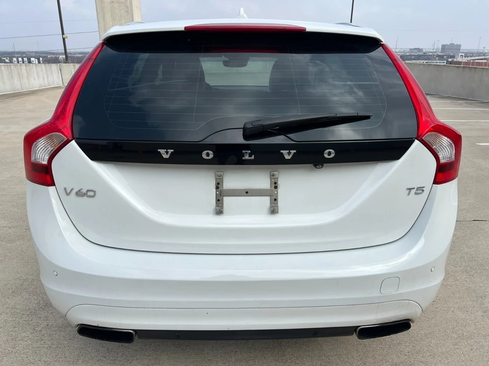 2015 Volvo V60 1st Gen - Image 12 of 20