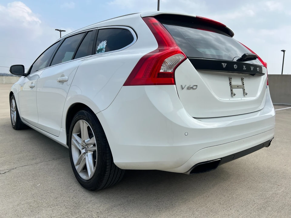 2015 Volvo V60 1st Gen - Image 9 of 20