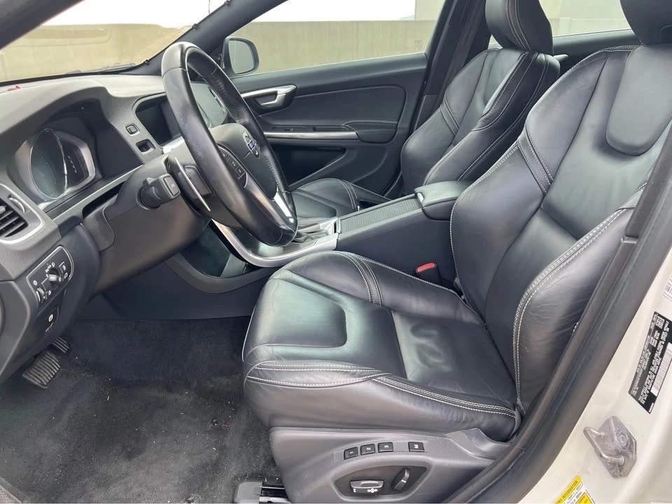 2015 Volvo V60 1st Gen - Image 13 of 20