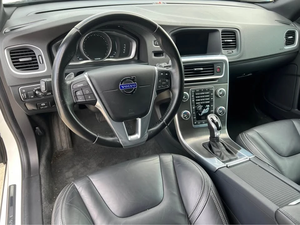 2015 Volvo V60 1st Gen - Image 16 of 20