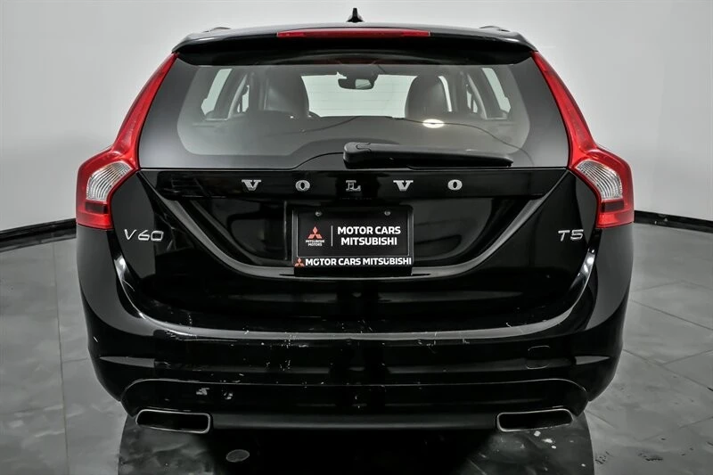 2015 Volvo V60 1st Gen - Image 9 of 12