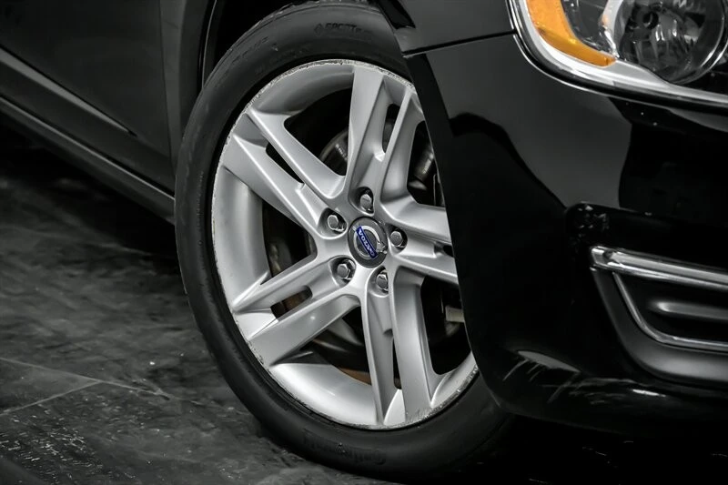2015 Volvo V60 1st Gen - Image 3 of 12