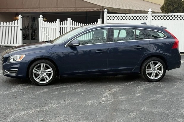 2015 Volvo V60 1st Gen - Image 3 of 8