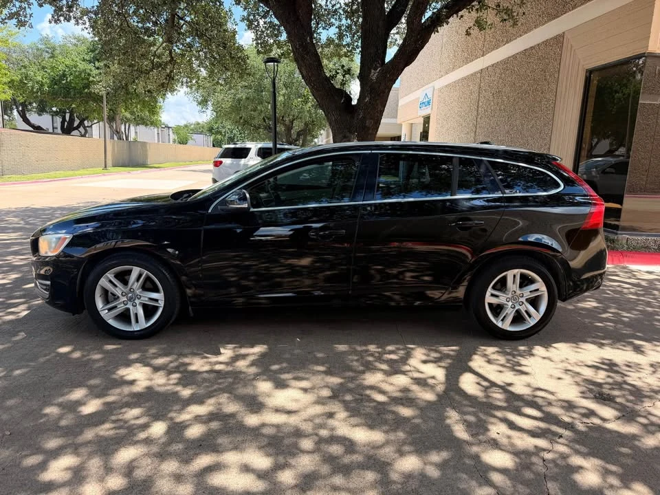 2015 Volvo V60 1st Gen - Image 5 of 12