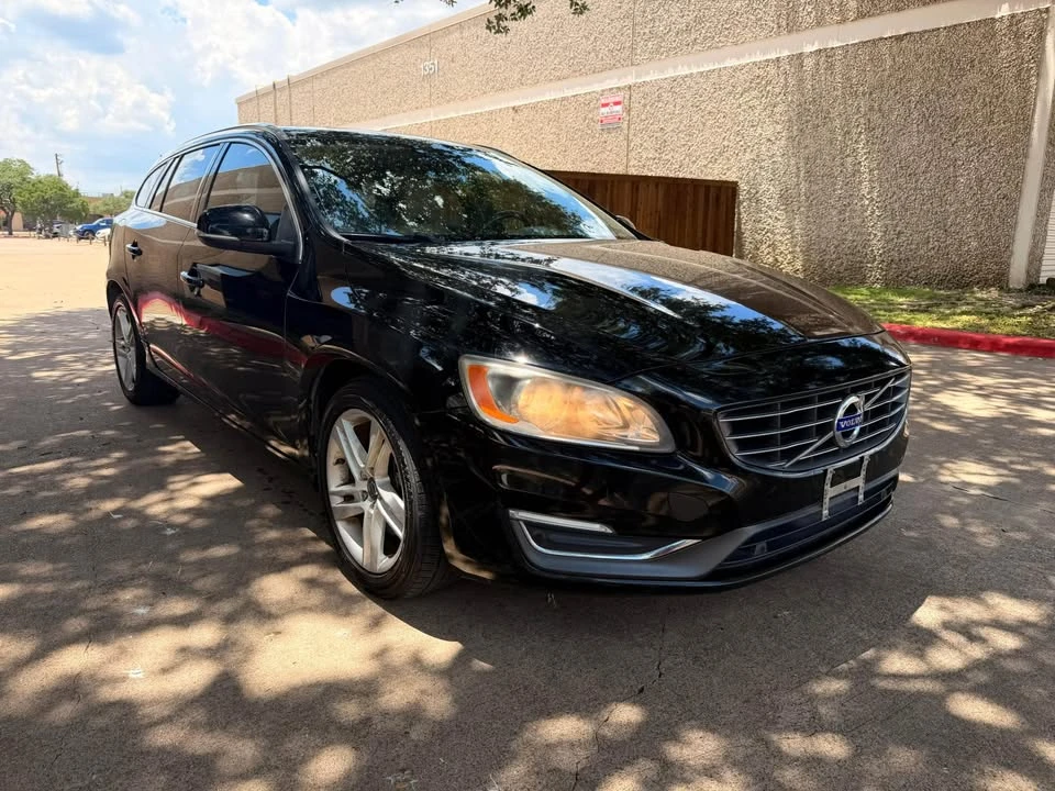 2015 Volvo V60 1st Gen - Image 2 of 12