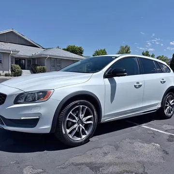 2015 Volvo V60 T5 Platinum Wagon