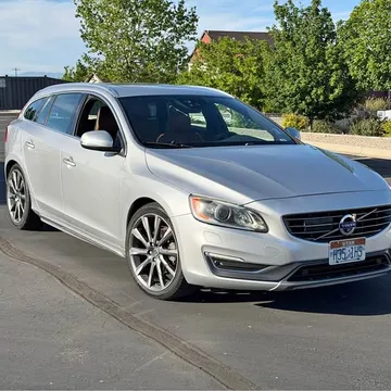 2015 Volvo V60 T5 Platinum