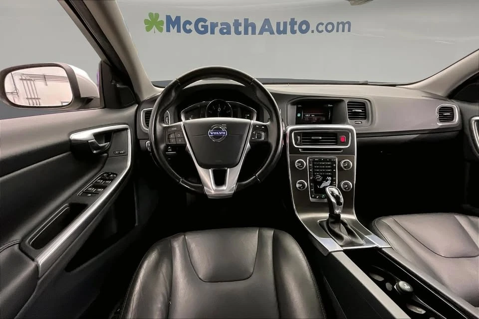 2015 Volvo V60 1st Gen - Image 5 of 14