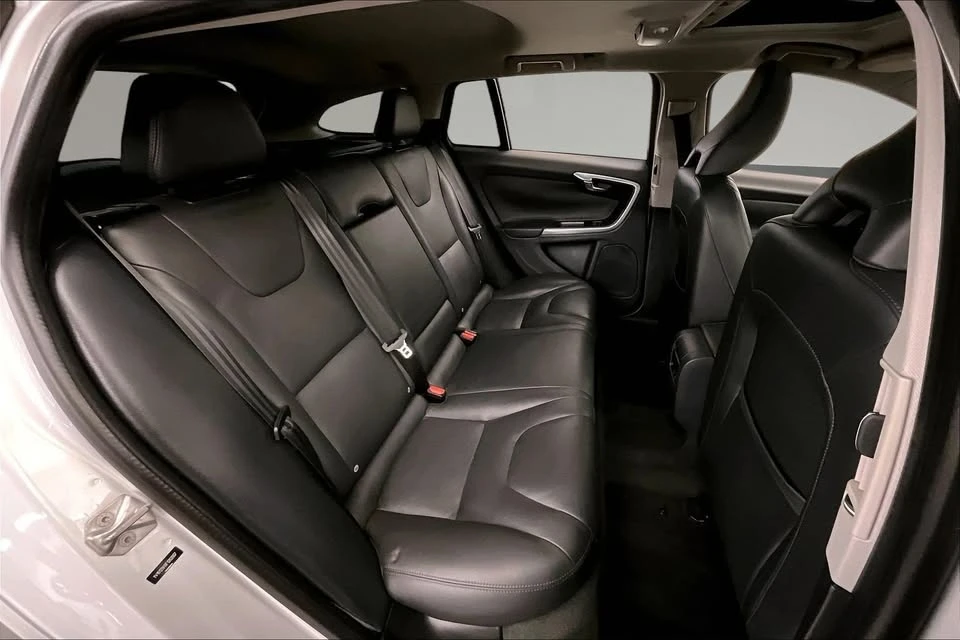 2015 Volvo V60 1st Gen - Image 14 of 14