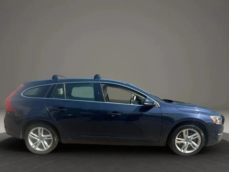 2015 Volvo V60 1st Gen - Image 4 of 12