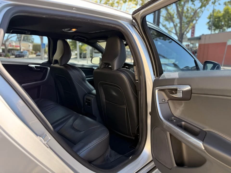 2015 Volvo V60 1st Gen - Image 14 of 14