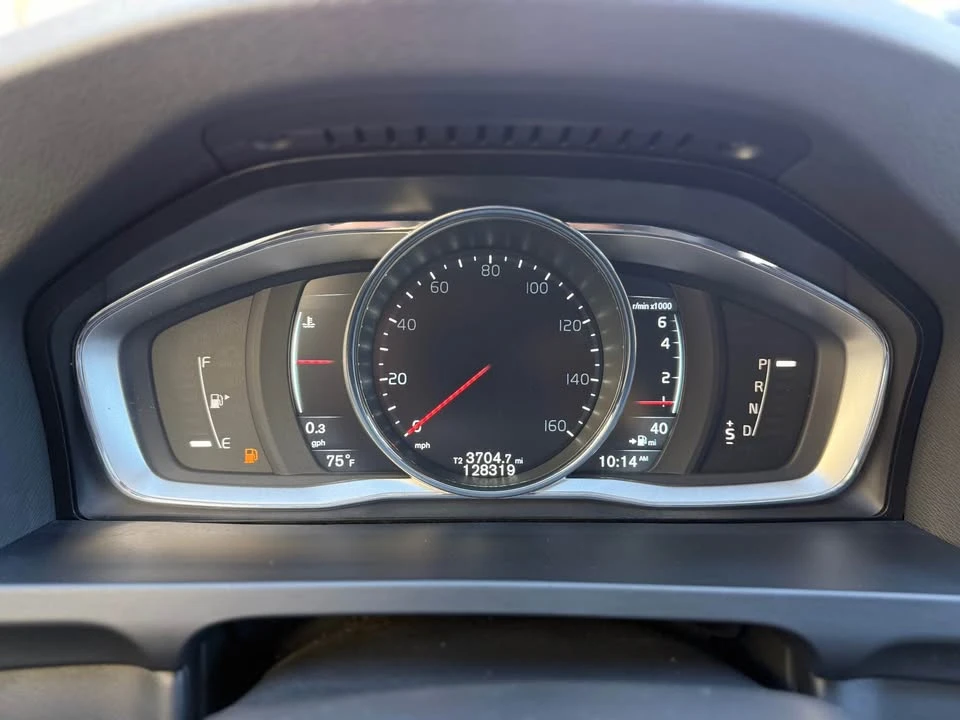 2015 Volvo V60 1st Gen - Image 11 of 14