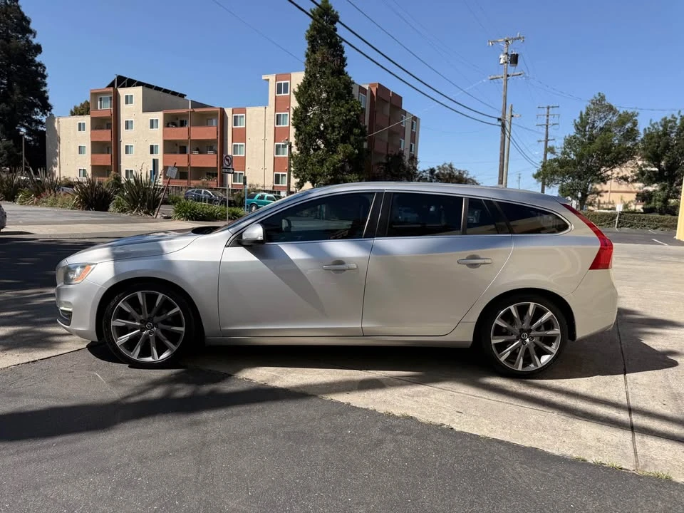 2015 Volvo V60 1st Gen - Image 4 of 14