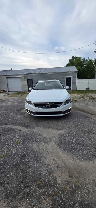 2015 Volvo V60 1st Gen - Image 2 of 18