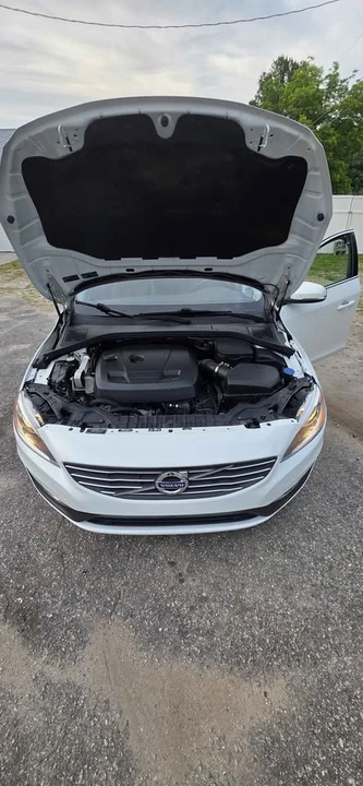 2015 Volvo V60 1st Gen - Image 15 of 18