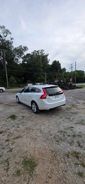 2015 Volvo V60 1st Gen - Image 7 of 18