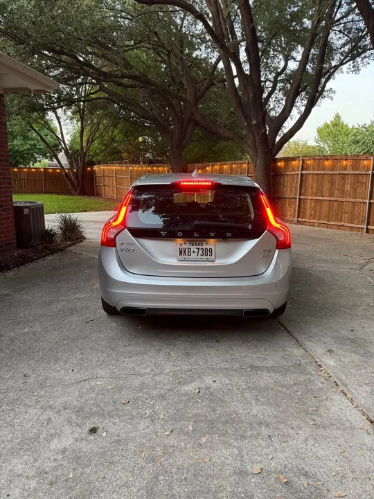2015 Volvo V60 1st Gen - Image 5 of 10