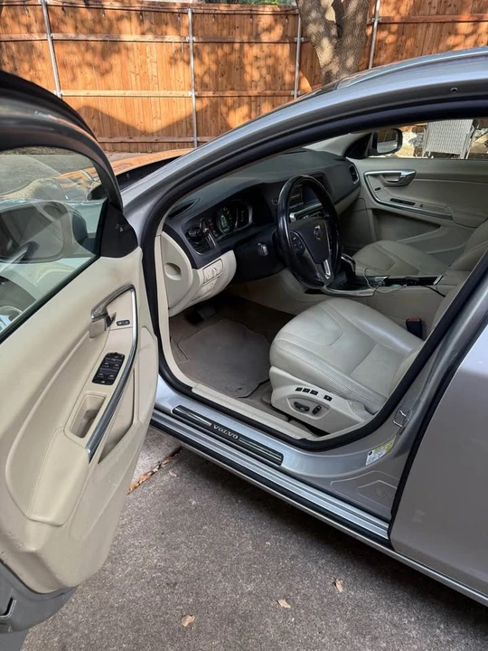 2015 Volvo V60 1st Gen - Image 7 of 10