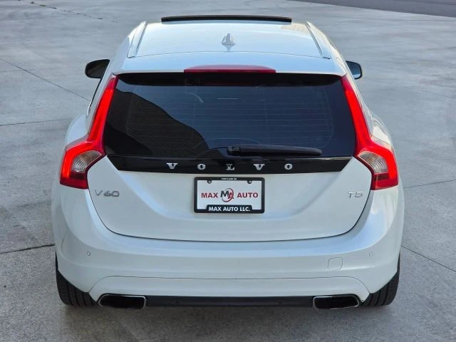 2015 Volvo V60 1st Gen - Image 7 of 31