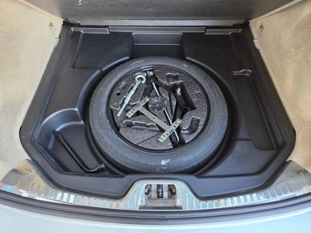 2015 Volvo V60 1st Gen - Image 17 of 31