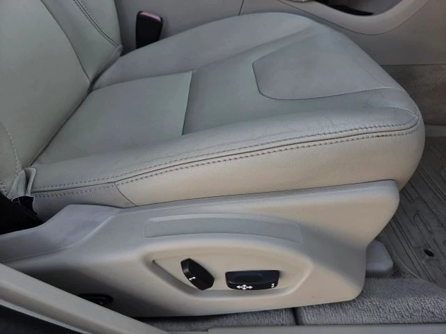 2015 Volvo V60 1st Gen - Image 22 of 31