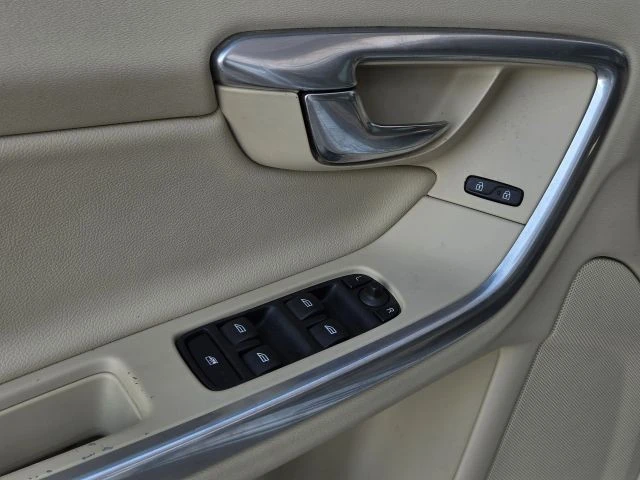 2015 Volvo V60 1st Gen - Image 31 of 31
