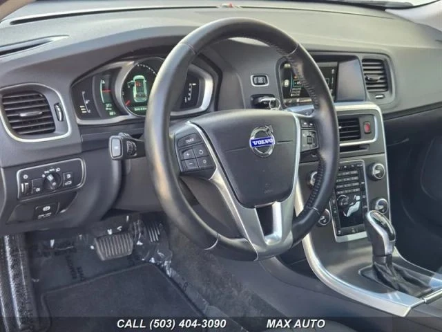 2015 Volvo V60 1st Gen - Image 14 of 21