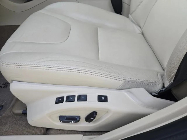 2015 Volvo V60 1st Gen - Image 14 of 21