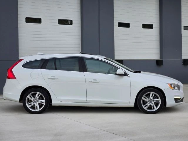 2015 Volvo V60 1st Gen - Image 9 of 21