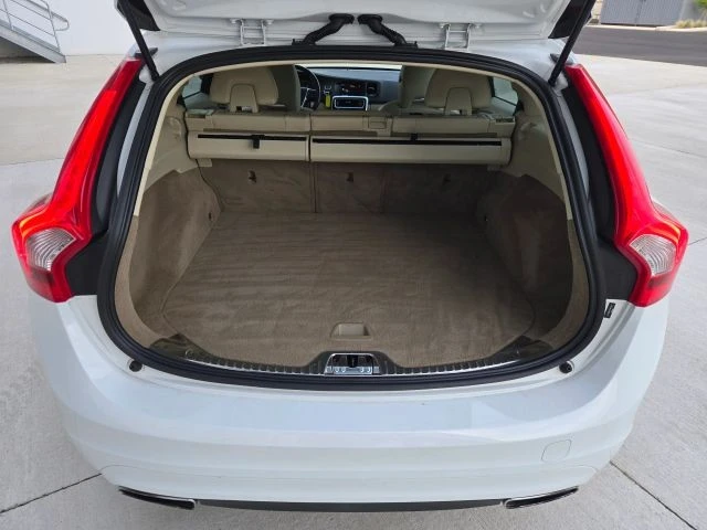 2015 Volvo V60 1st Gen - Image 16 of 21