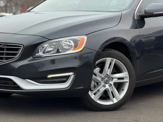 2015 Volvo V60 1st Gen - Image 2 of 12