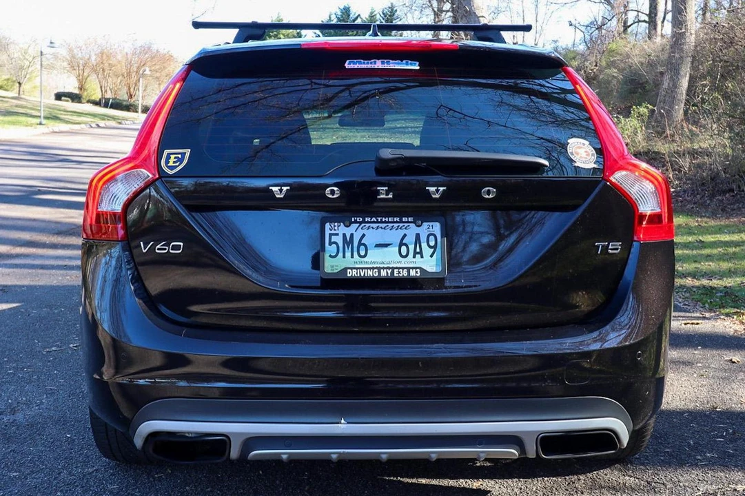 2015 Volvo V60 1st Gen - Image 5 of 9