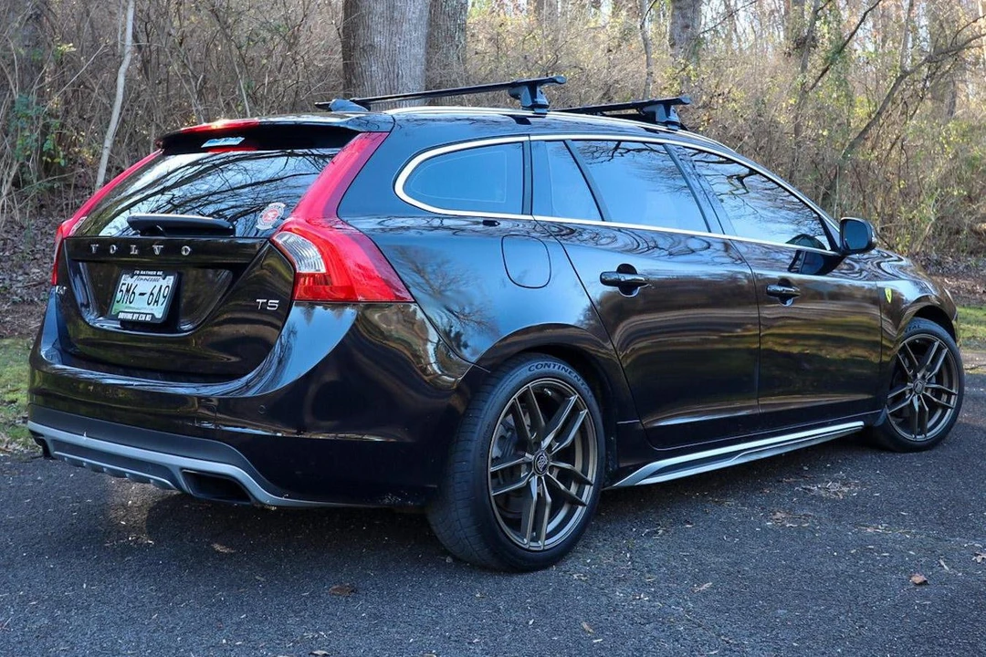 2015 Volvo V60 1st Gen - Image 4 of 9