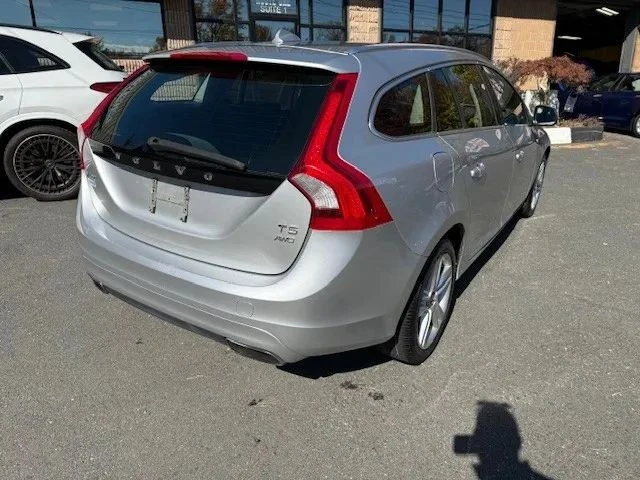 2015 Volvo V60 1st Gen - Image 5 of 12