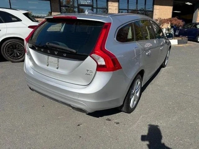 2015 Volvo V60 1st Gen - Image 5 of 12
