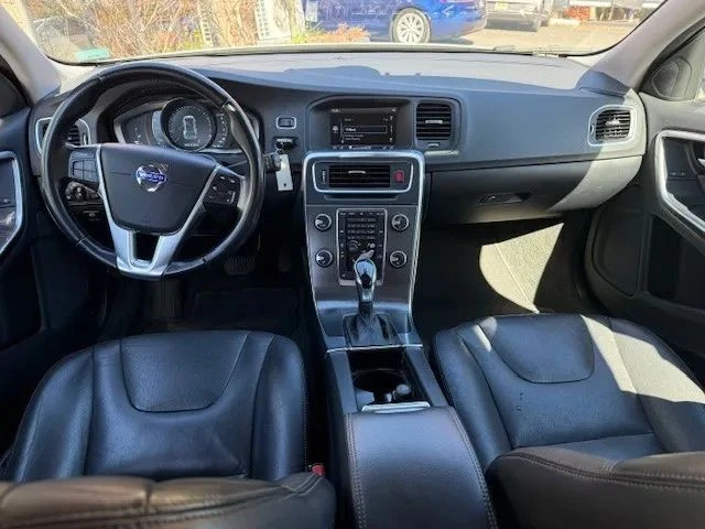 2015 Volvo V60 1st Gen - Image 10 of 12